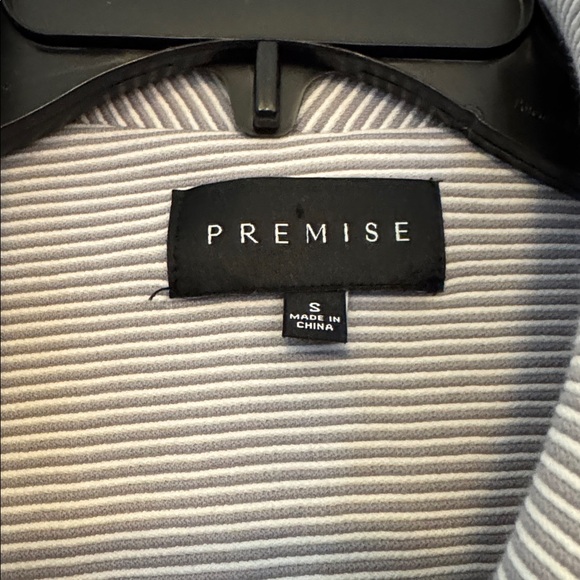 Premise jacket - Picture 2 of 2